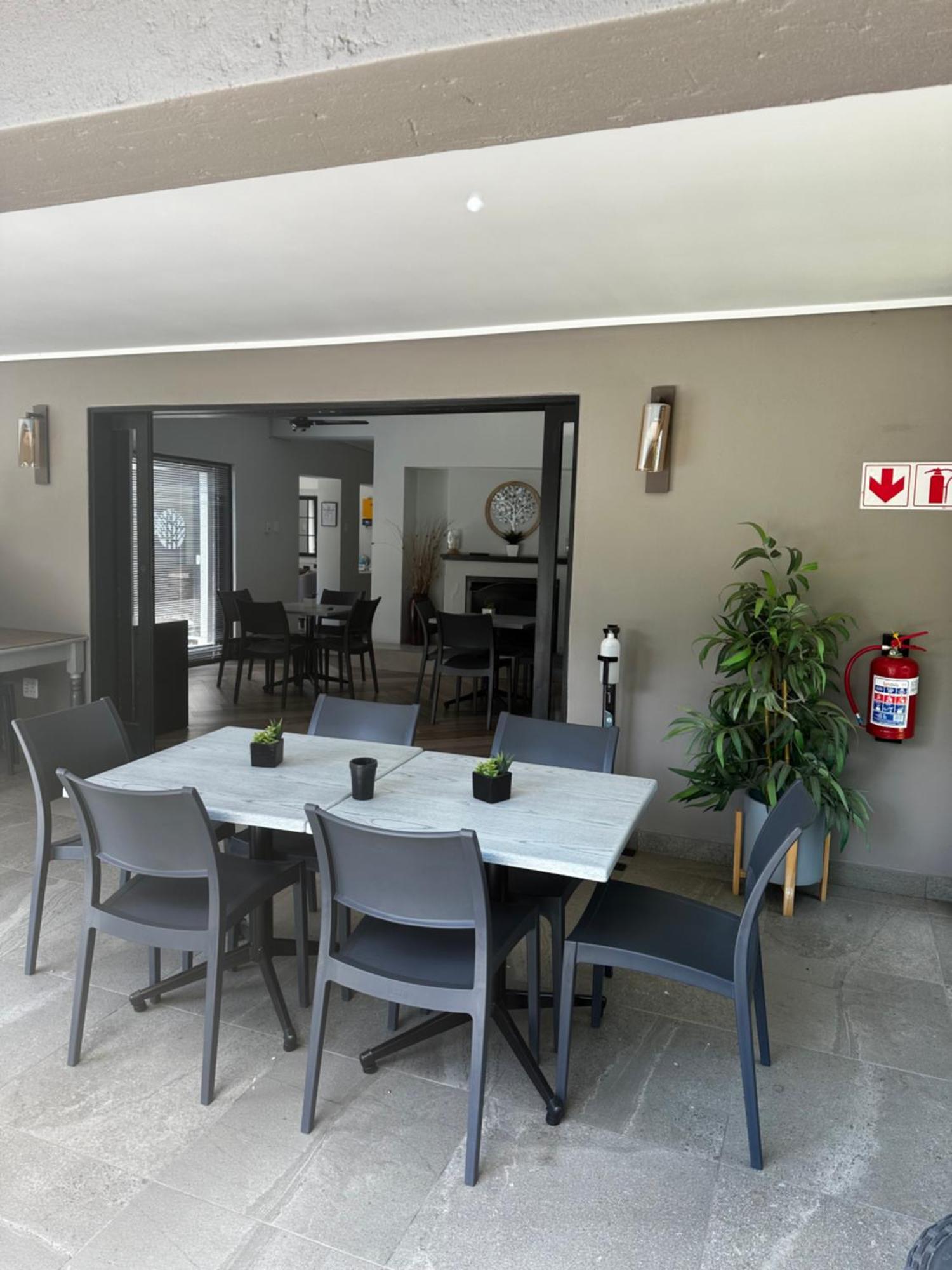 The Guesthouse 6 On Vrede جوهانسبورغ المظهر الخارجي الصورة